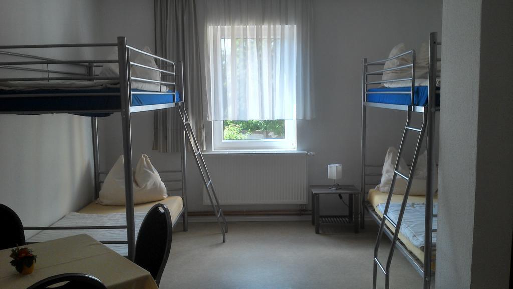 Fewo Finsterwalde Hostel Phòng bức ảnh